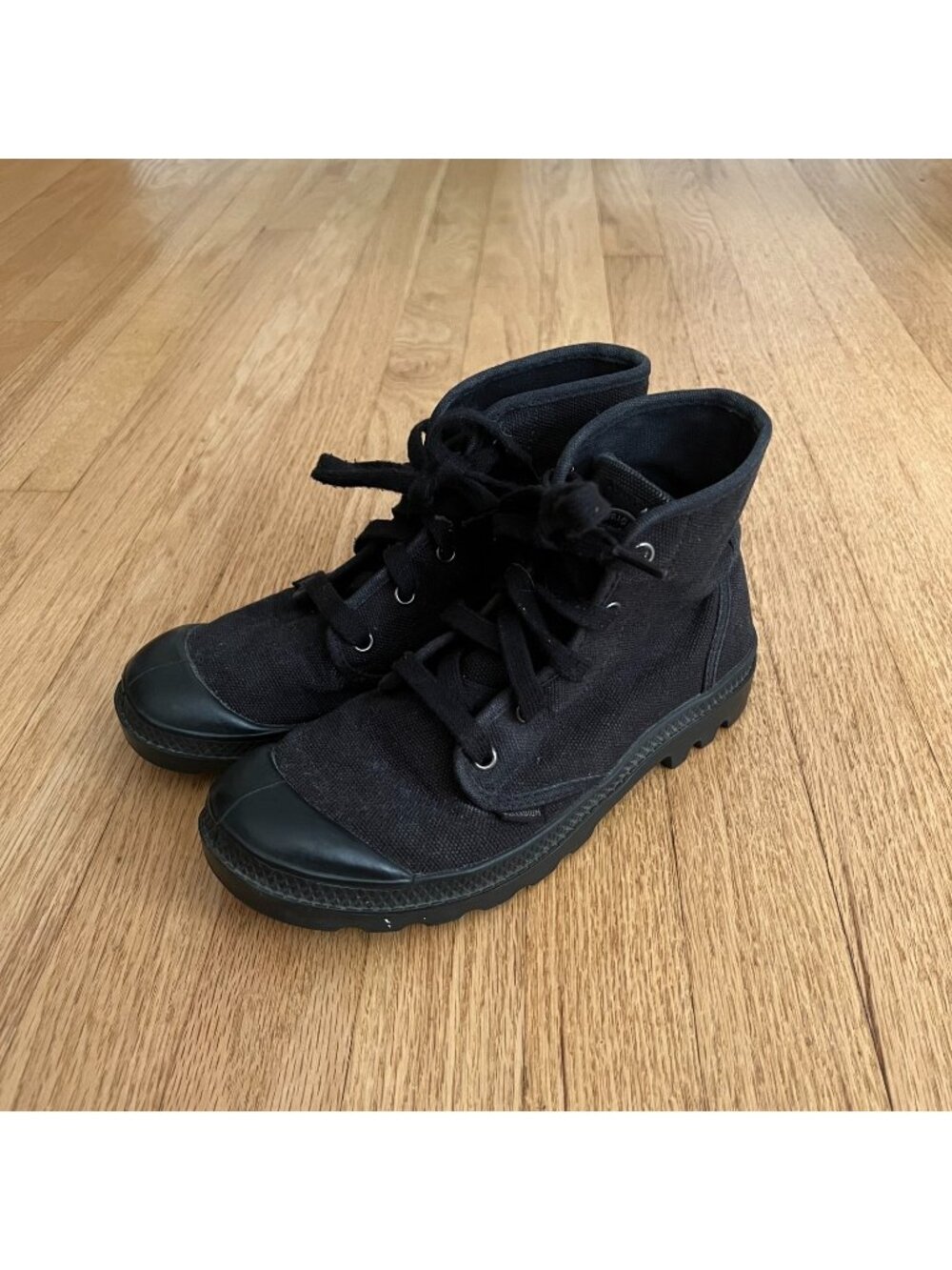 Palladium Women's Pampa Hi Black Lace Up Canvas Sneakers Size 7